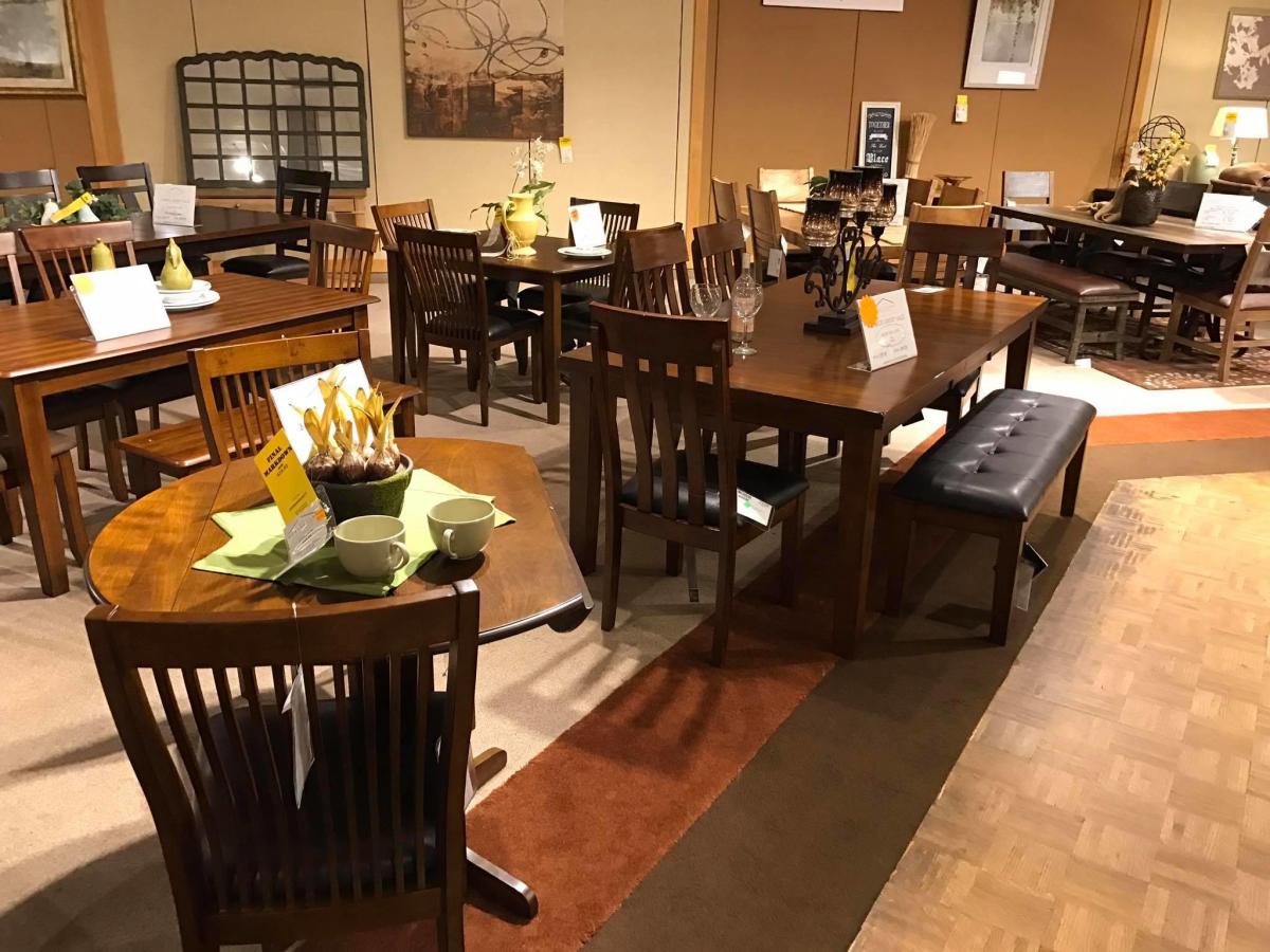 Gustafson's Furniture and Mattress, Rockford, IL, West Riverside