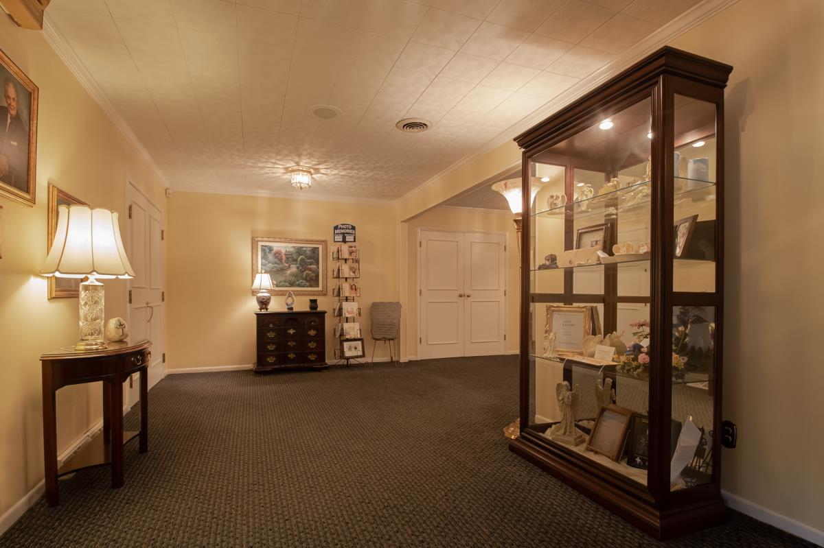 BakerStevensParramore Funeral Home, Middletown, OH, Manchester Avenue